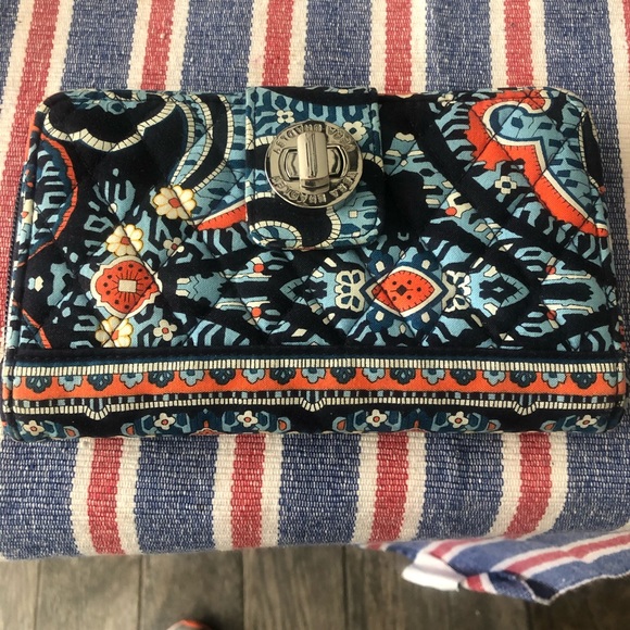Vera Bradley Accessories - Vera turnlock wallet